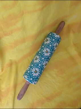 The Pioneer Woman Teal Daisy Rolling Pin